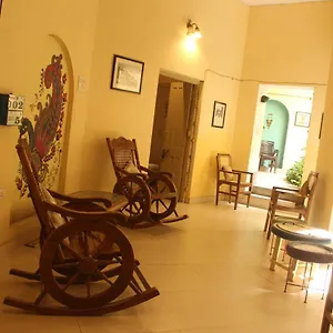 cozy-inn.hotels-varanasi.com/